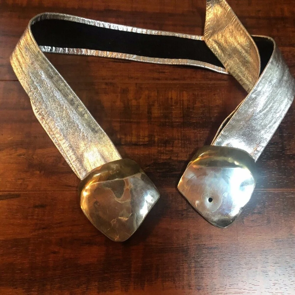 VINTAGE Brass Hammered Buckle Metallic Silver Belt